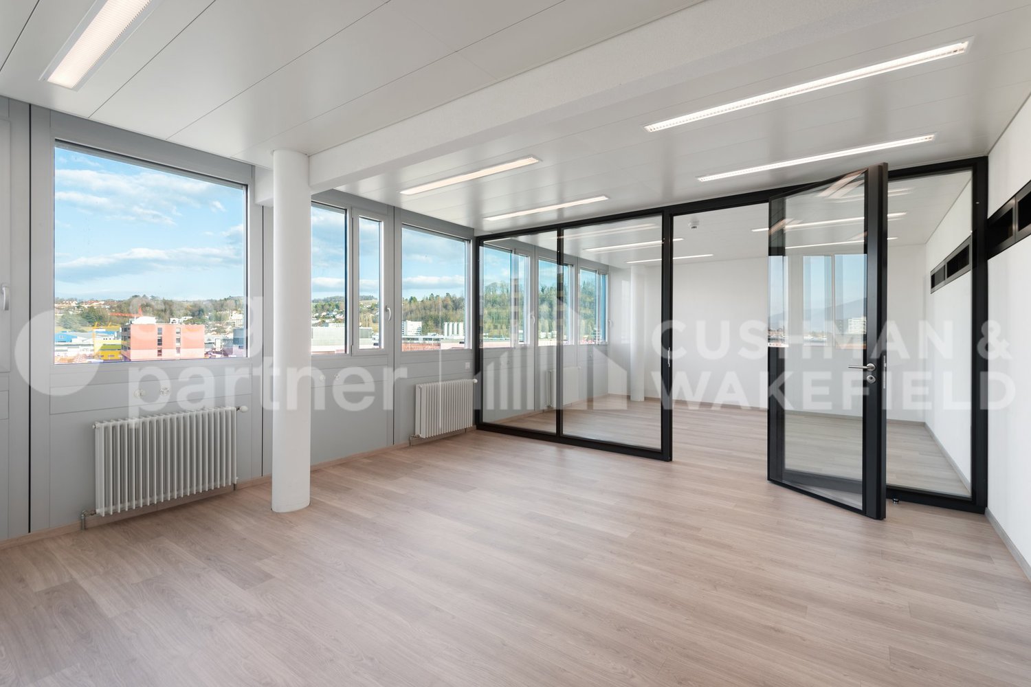 150m² office