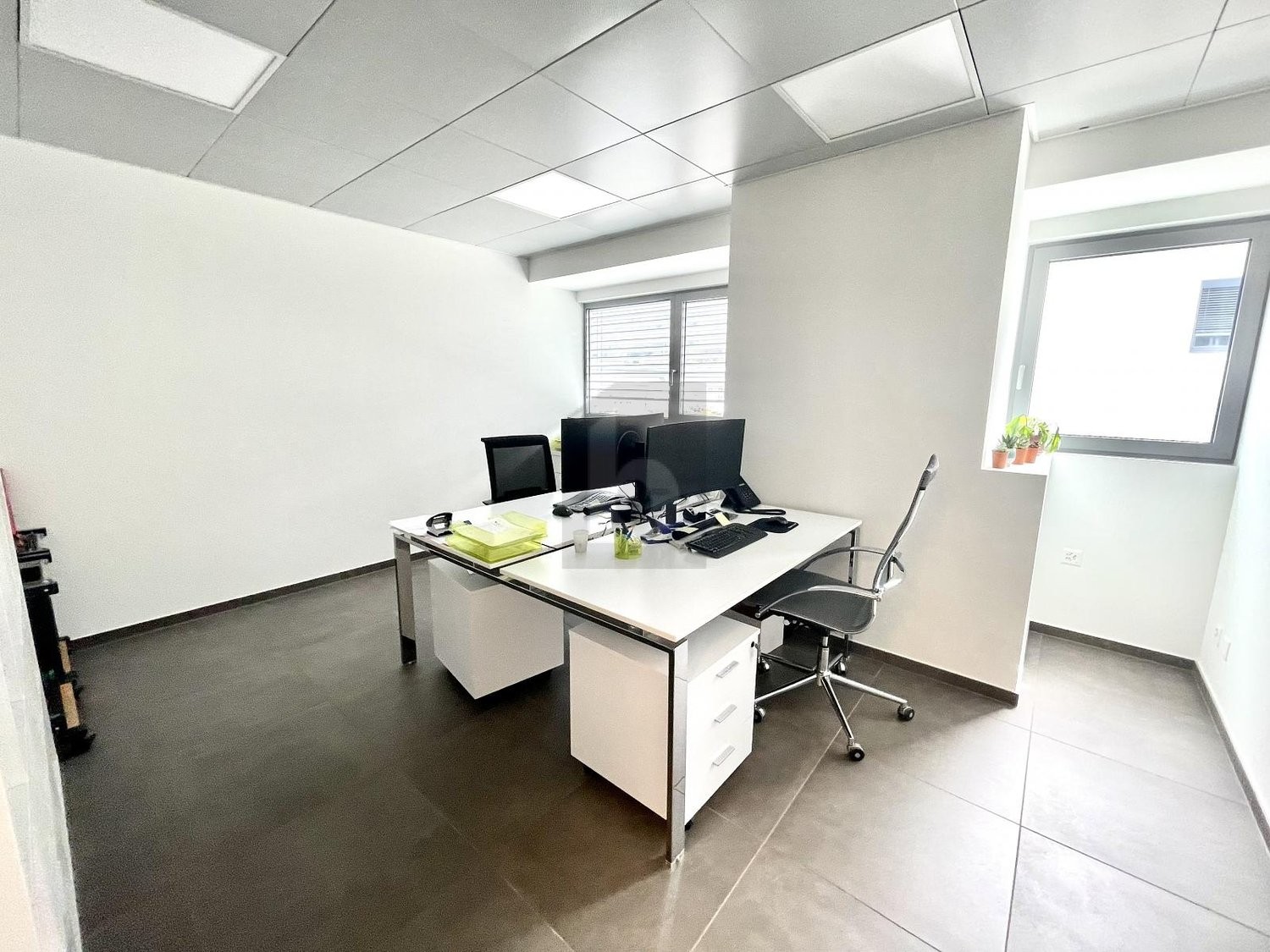 Office, photo 1 of 4