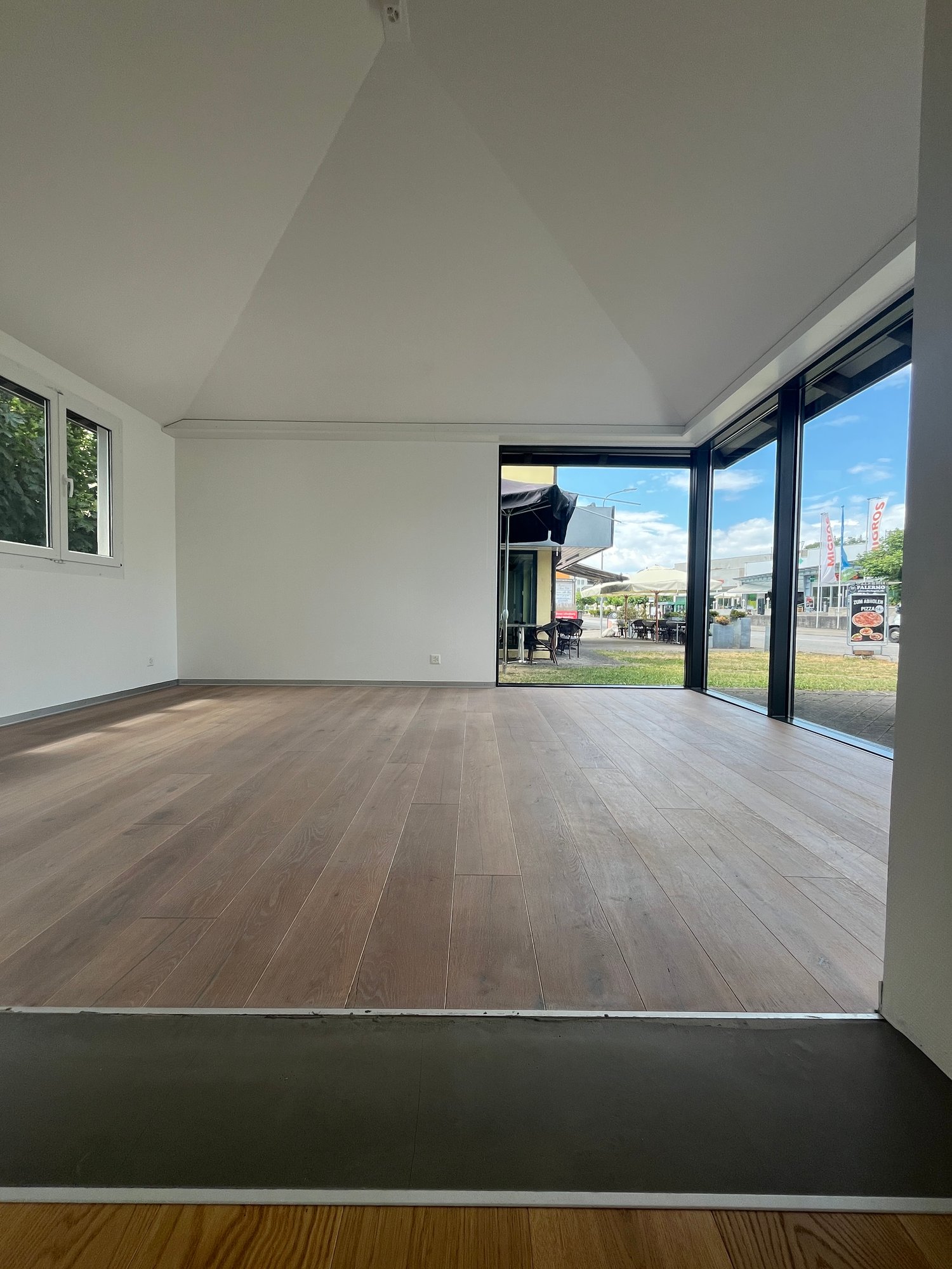 170m² commercial, photo 3 of 6