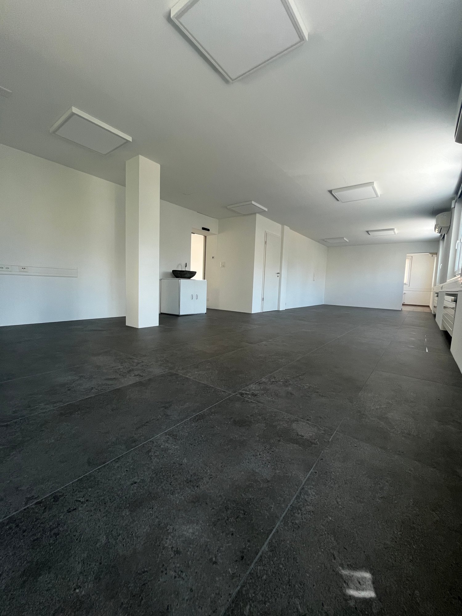 170m² commercial, photo 4 of 6
