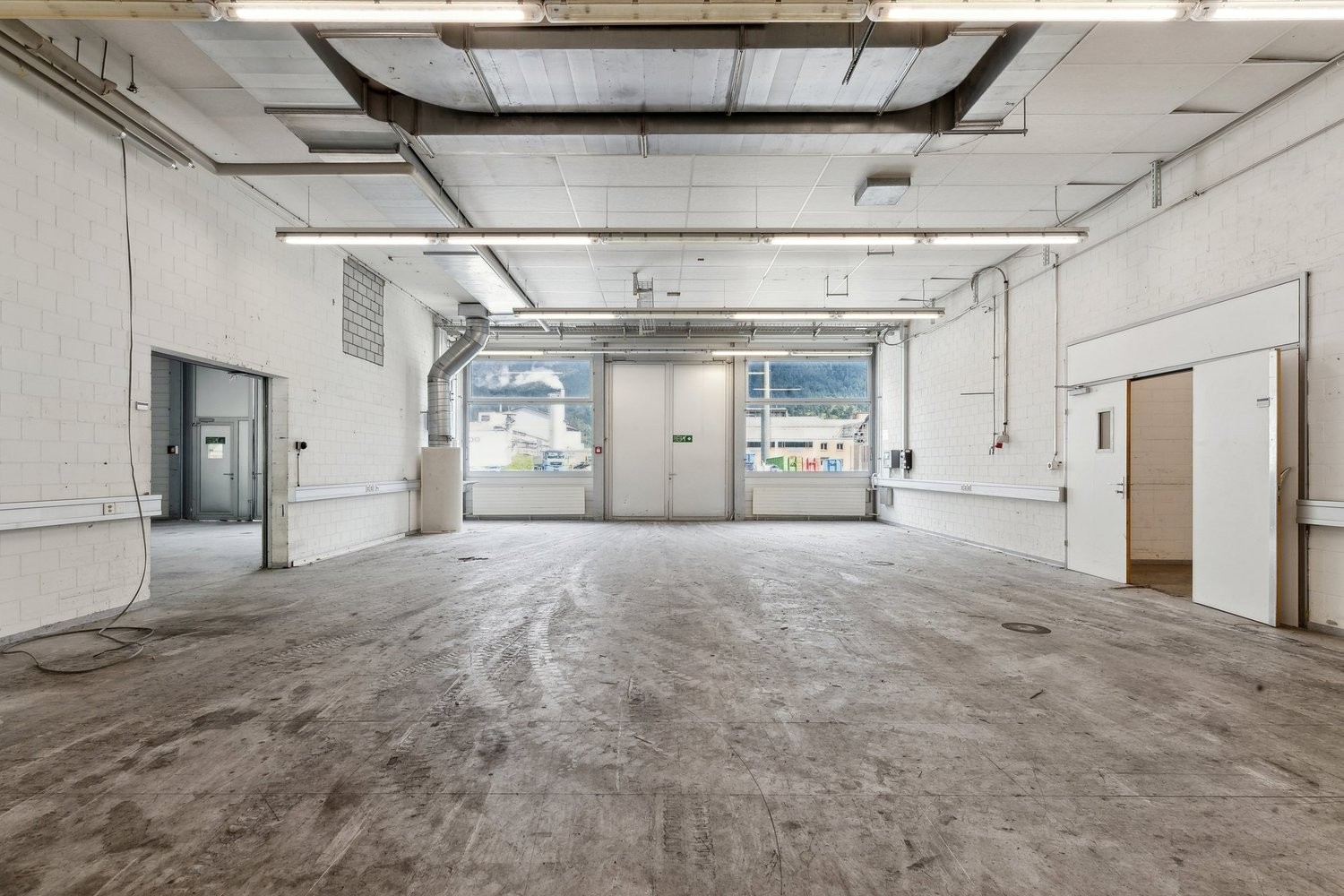 1217m² storage room, photo 6 of 10
