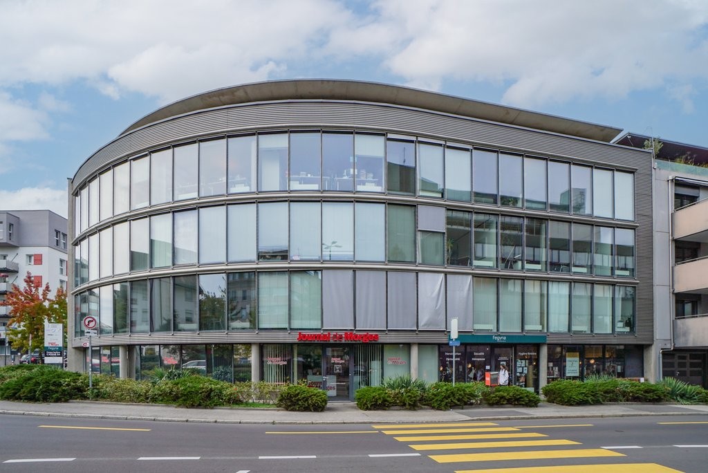 232m² office, photo 1 of 9