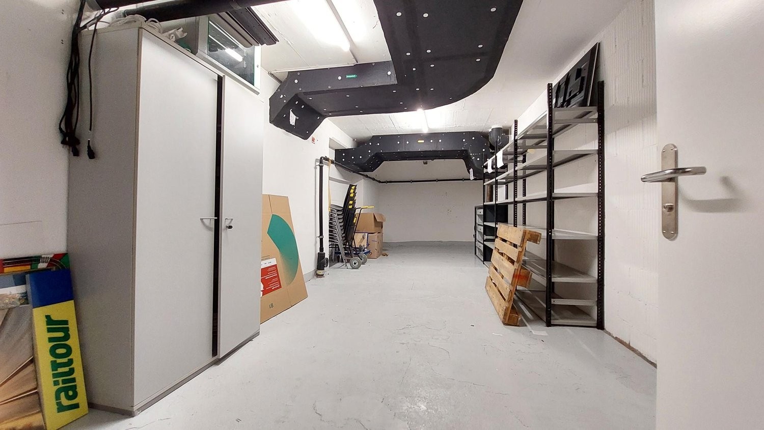 111m² storage room, Foto 6 von 7