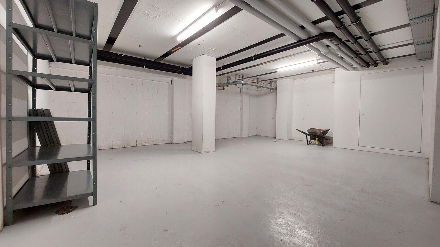 111m² storage room, Foto 3 von 7
