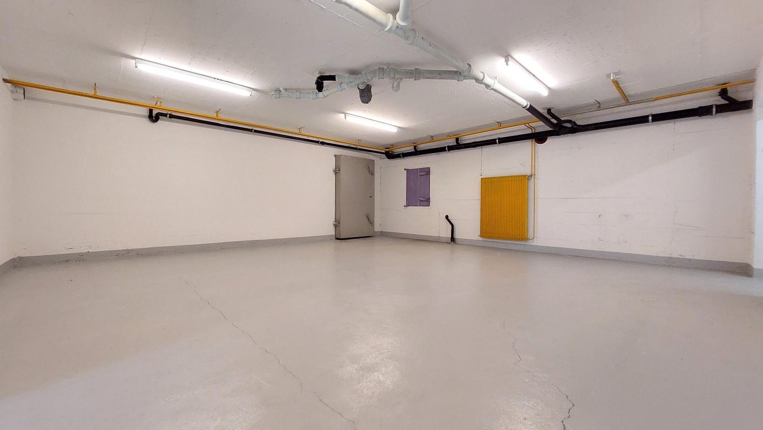 111m² storage room, Foto 2 von 7