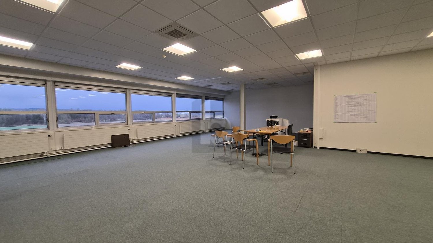 152m² office, photo 2 of 4