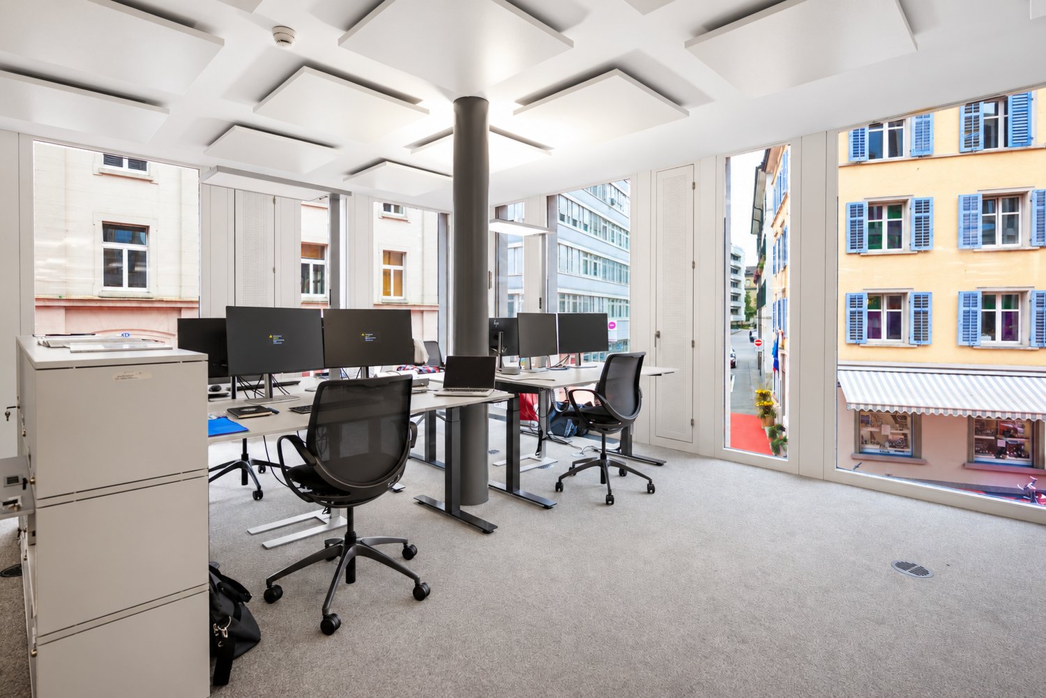 450m² office