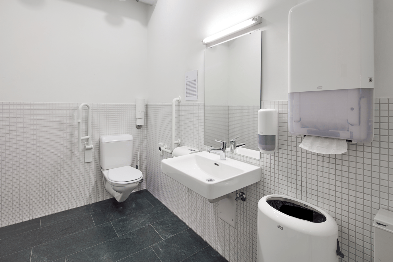 450m² office