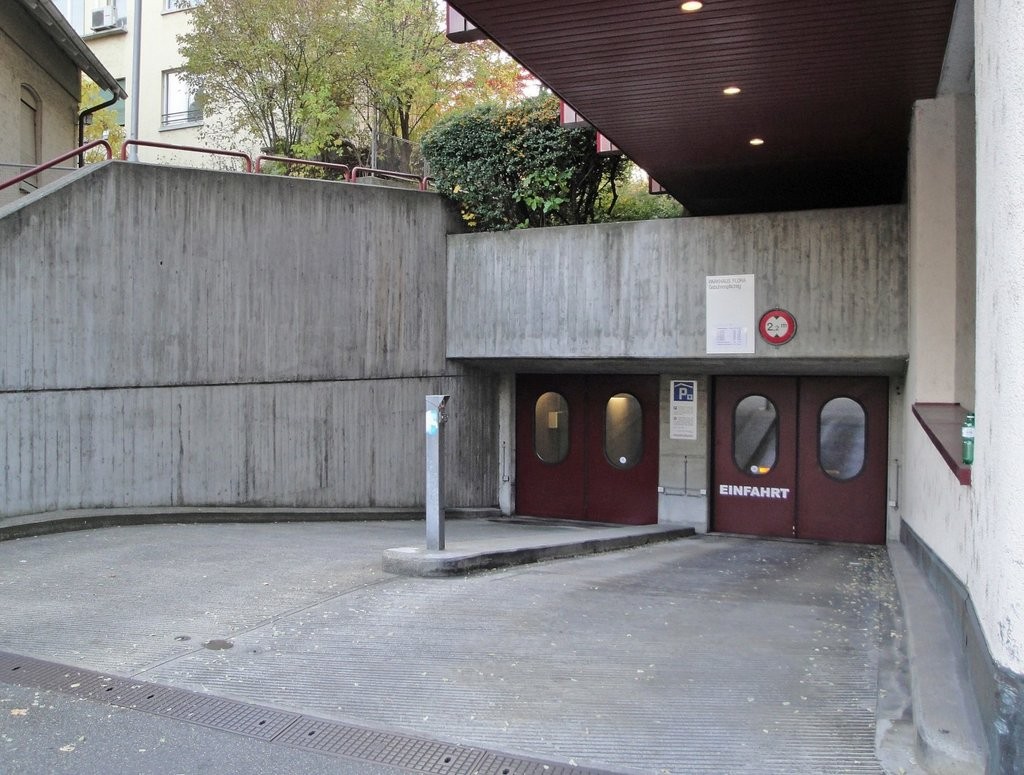 Underground slot, photo 2 of 2