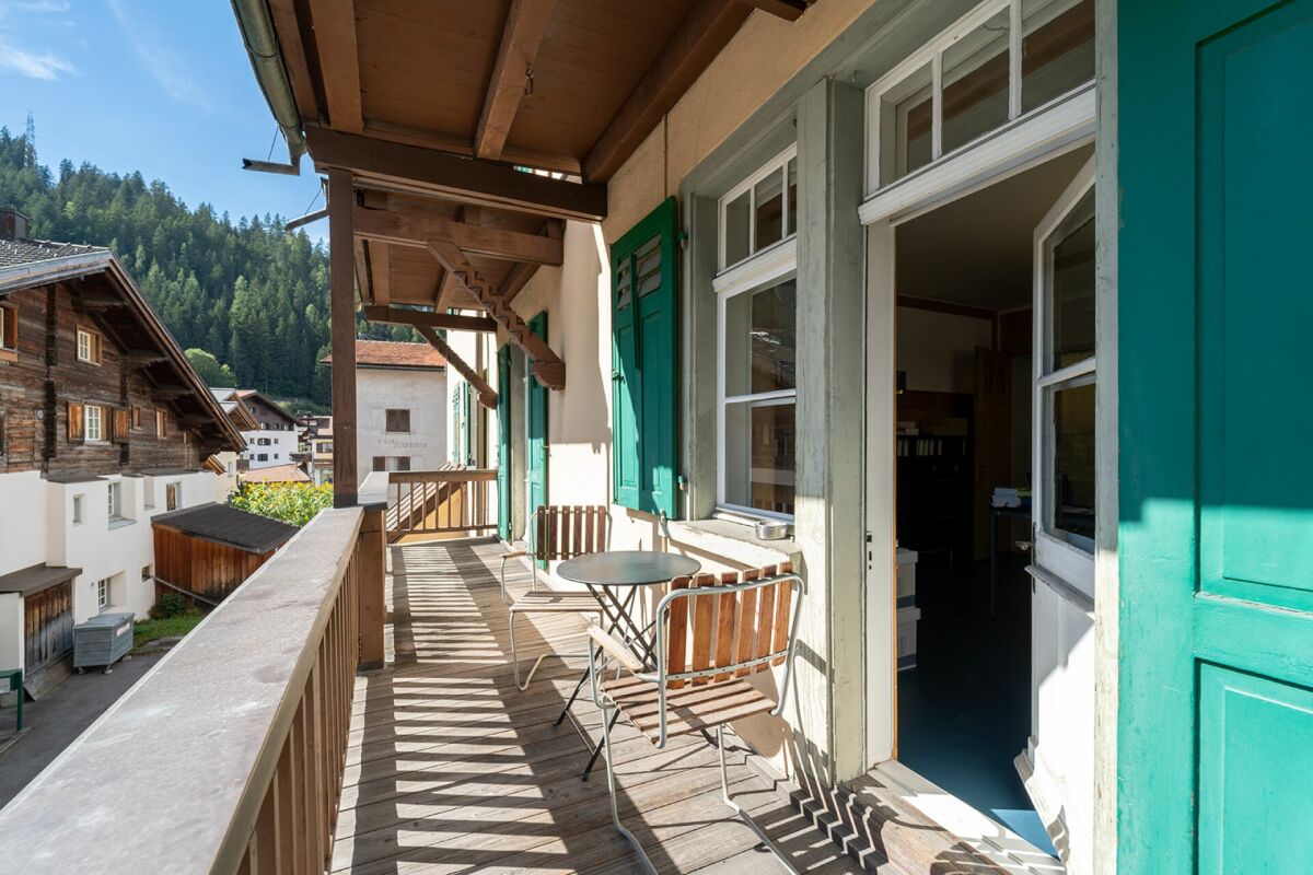 5 rooms apartment
