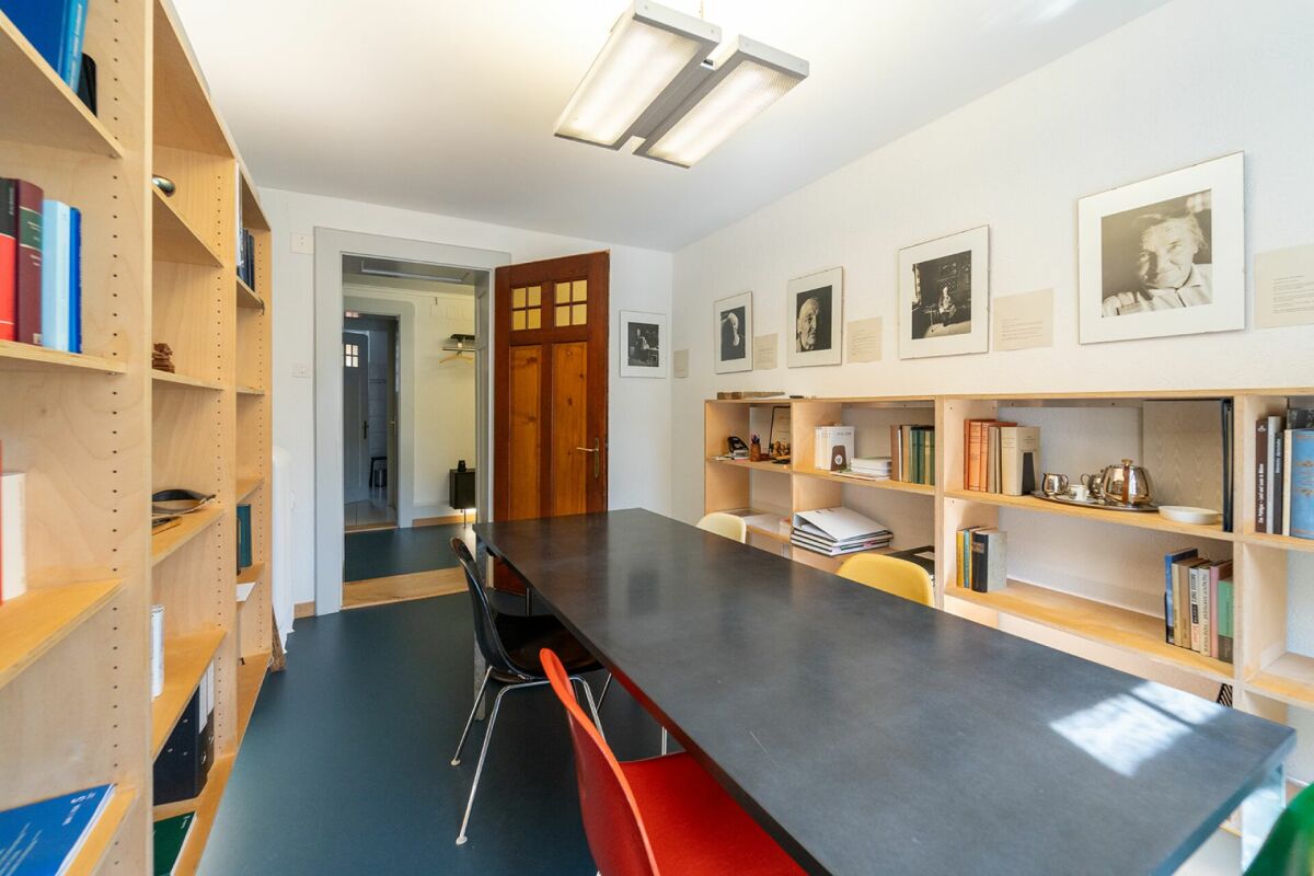 5 rooms apartment