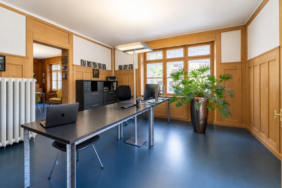 5 rooms apartment
