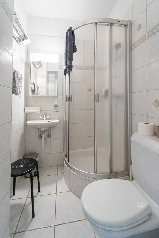 5 rooms apartment
