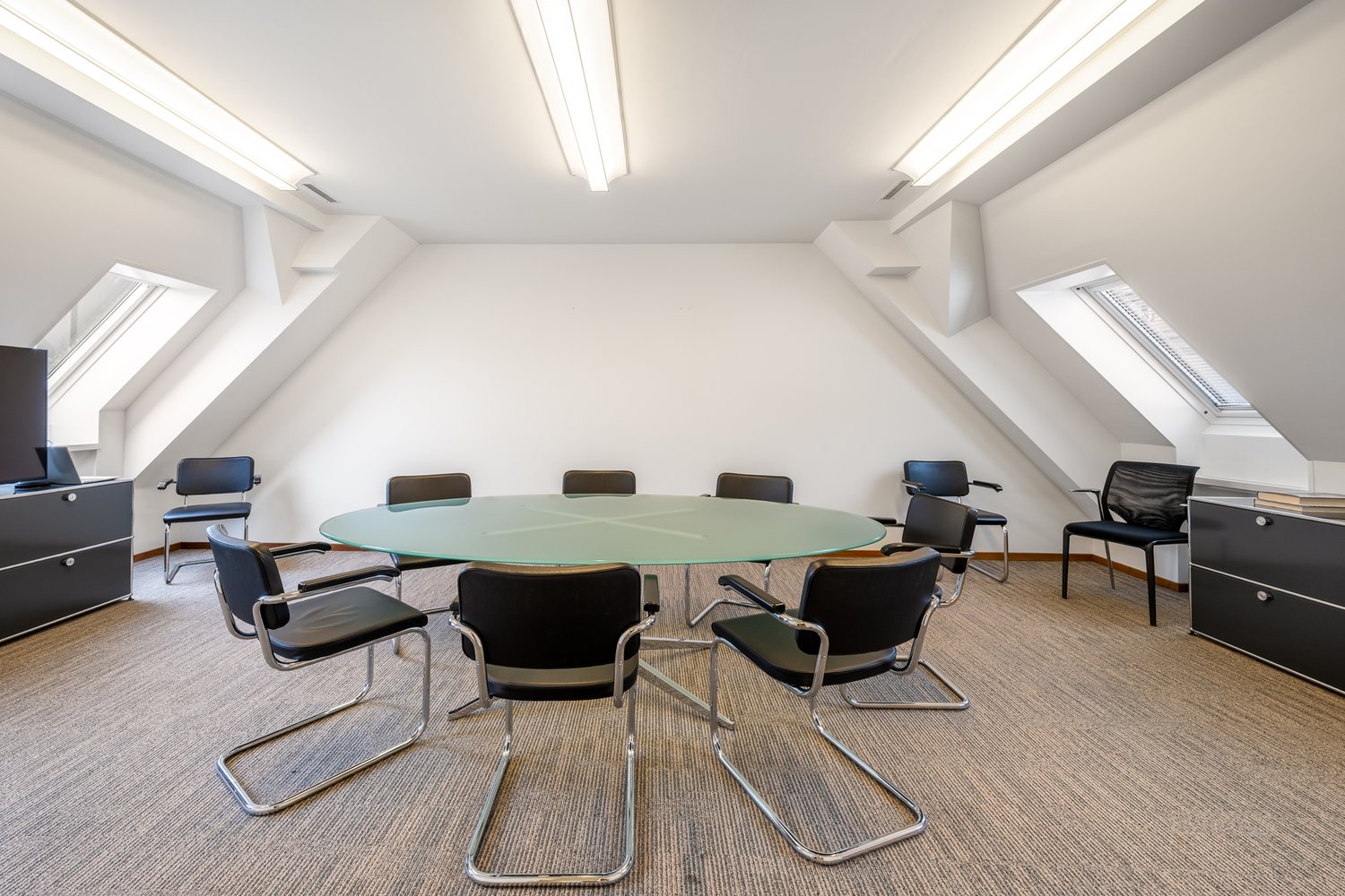 240m² office, photo 2 of 7