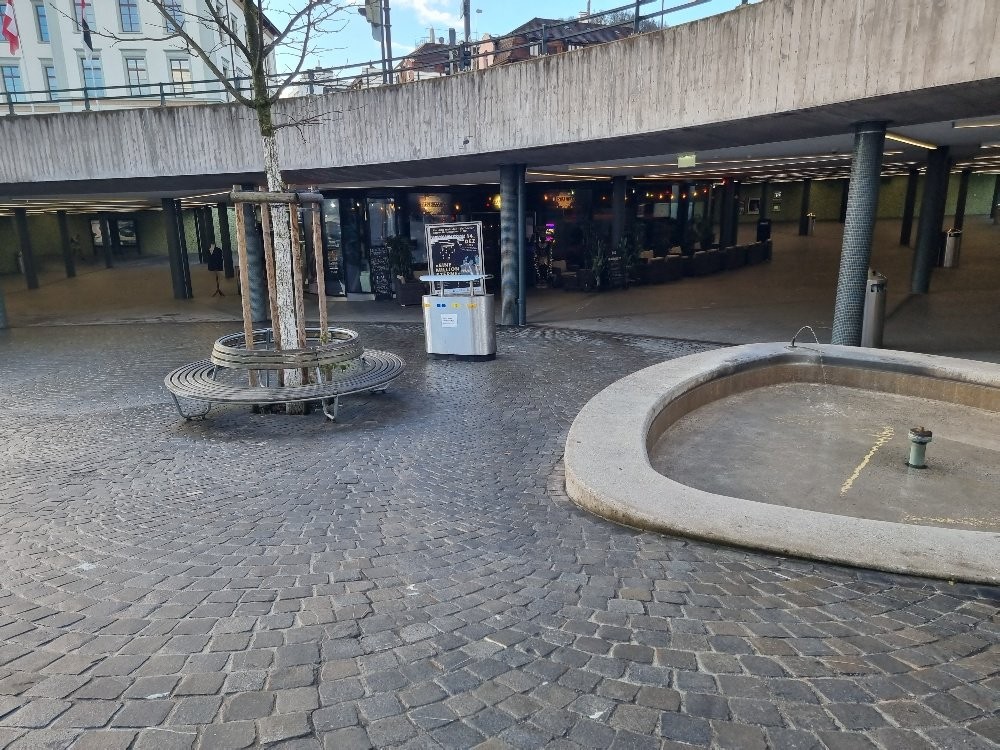 82m² commercial