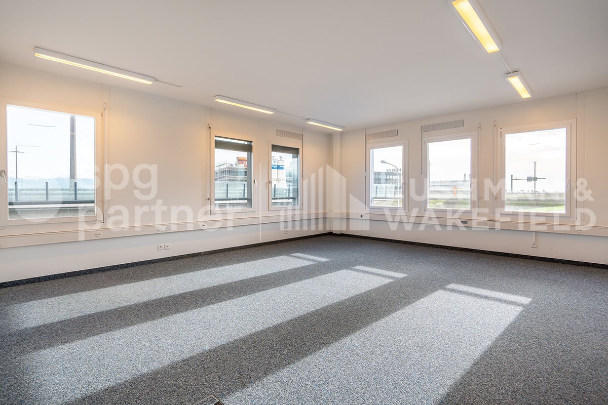 507m² office, photo 3 of 10