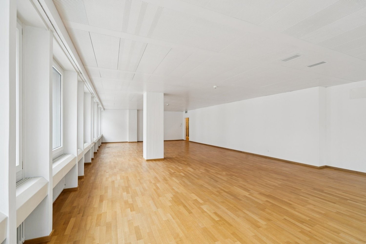 107m² office, photo 2 of 10