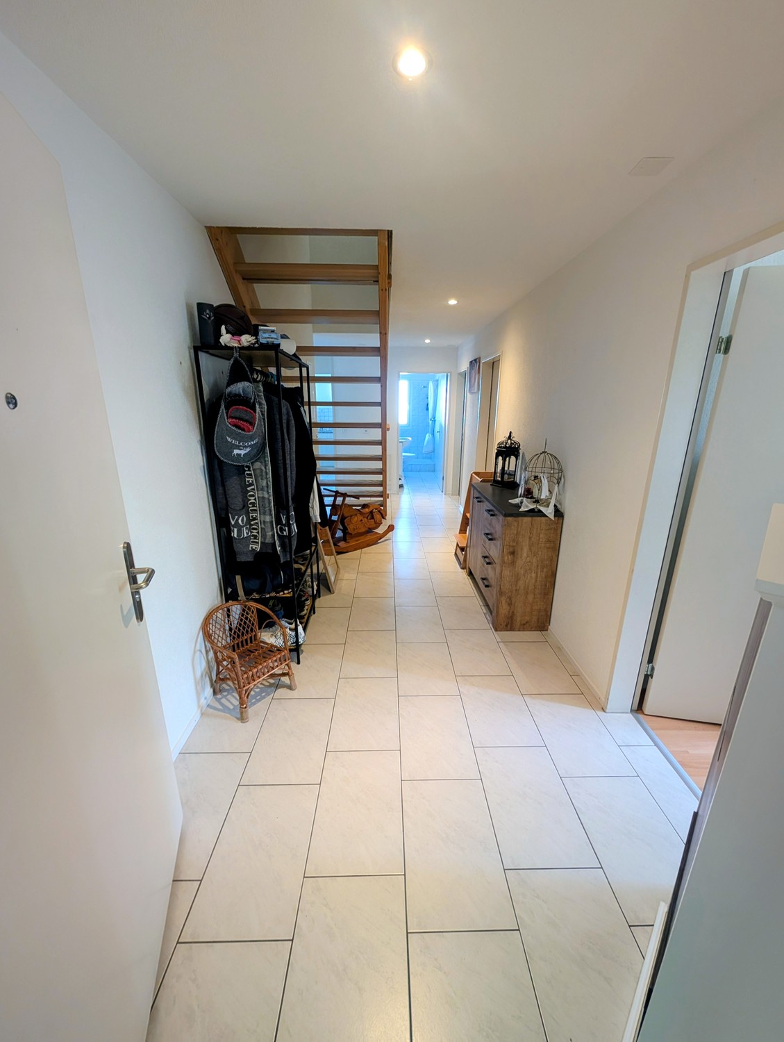 5 rooms apartment