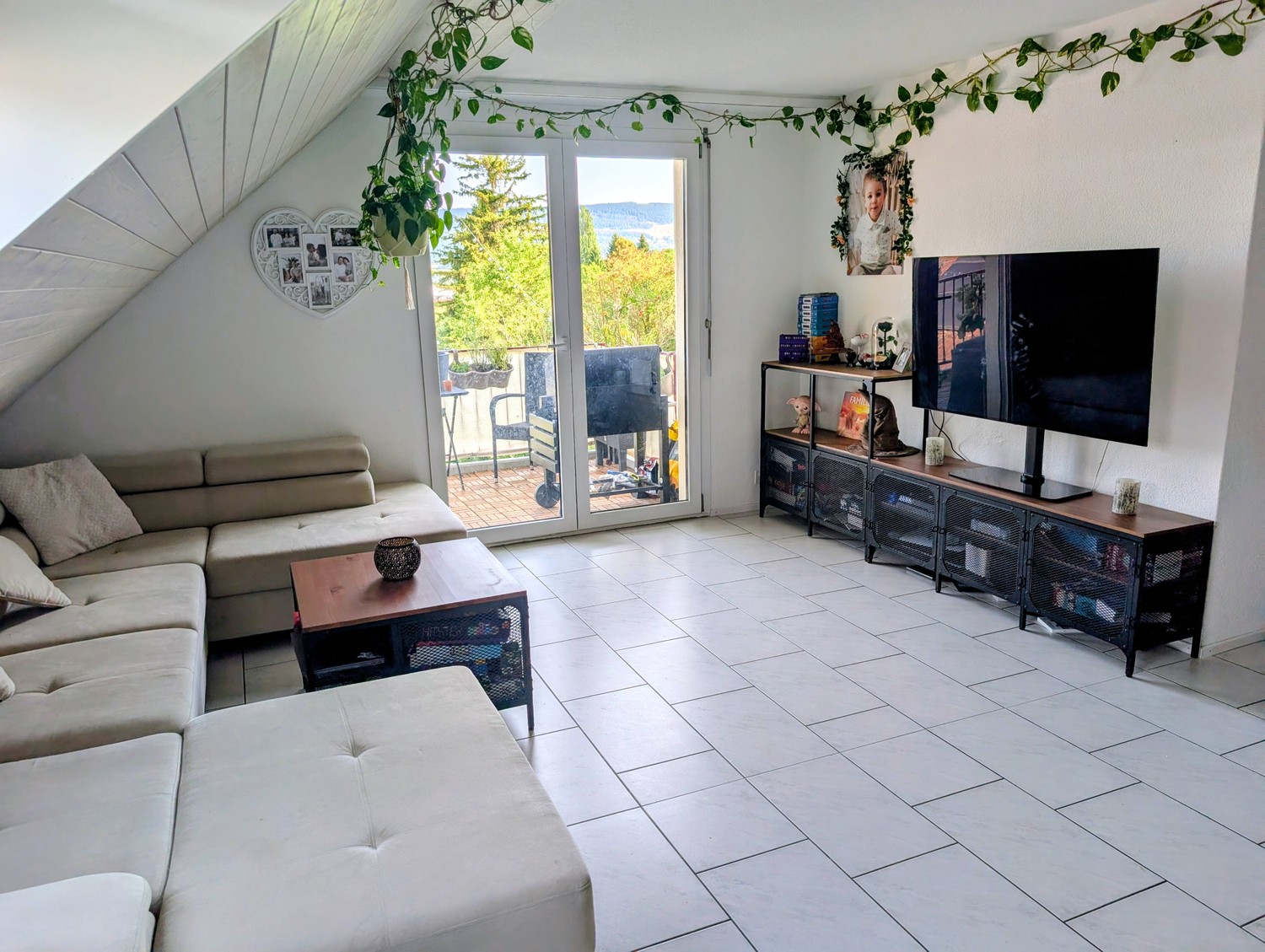 5 rooms apartment