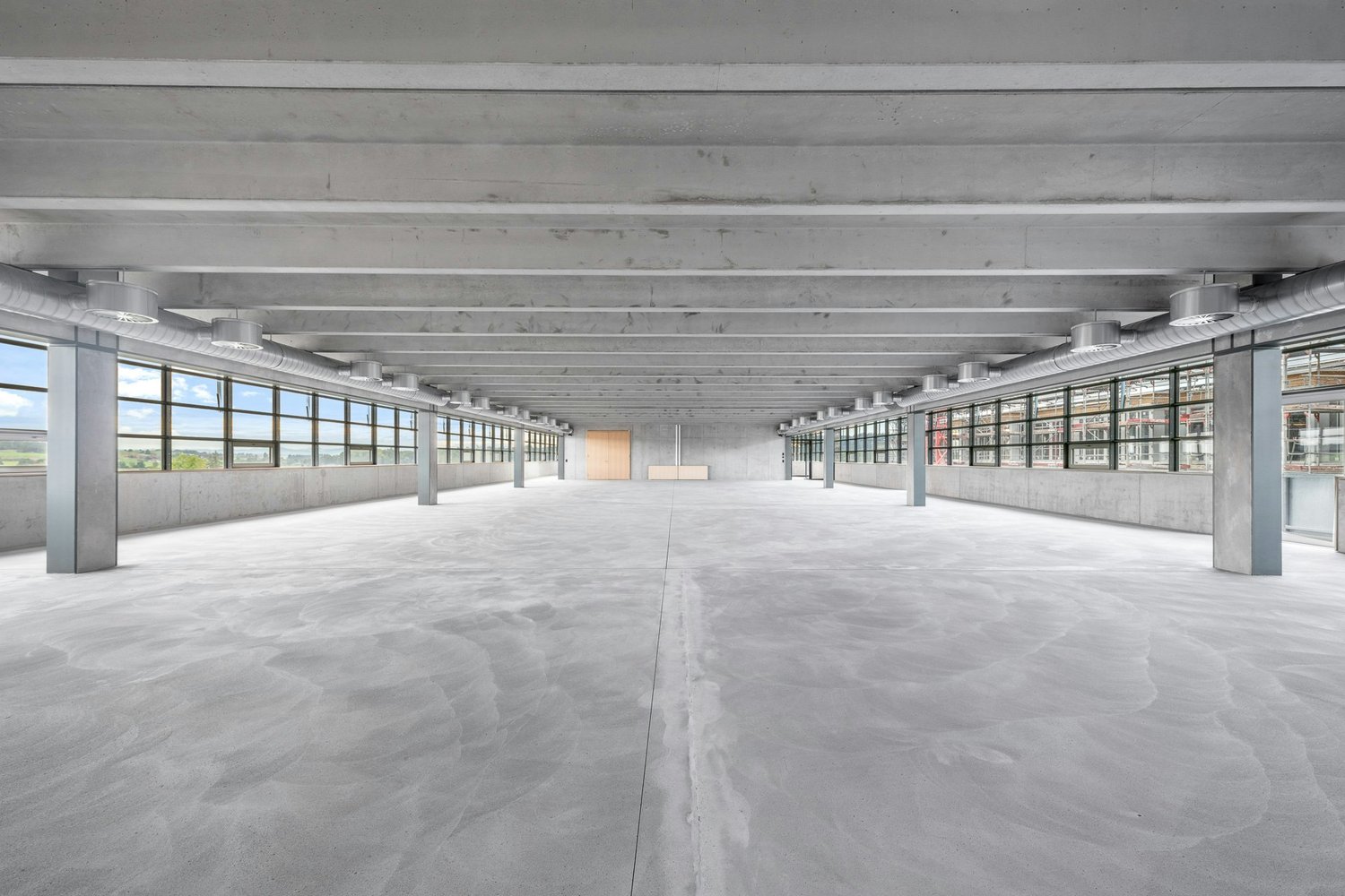 1200m² commercial, photo 2 of 10