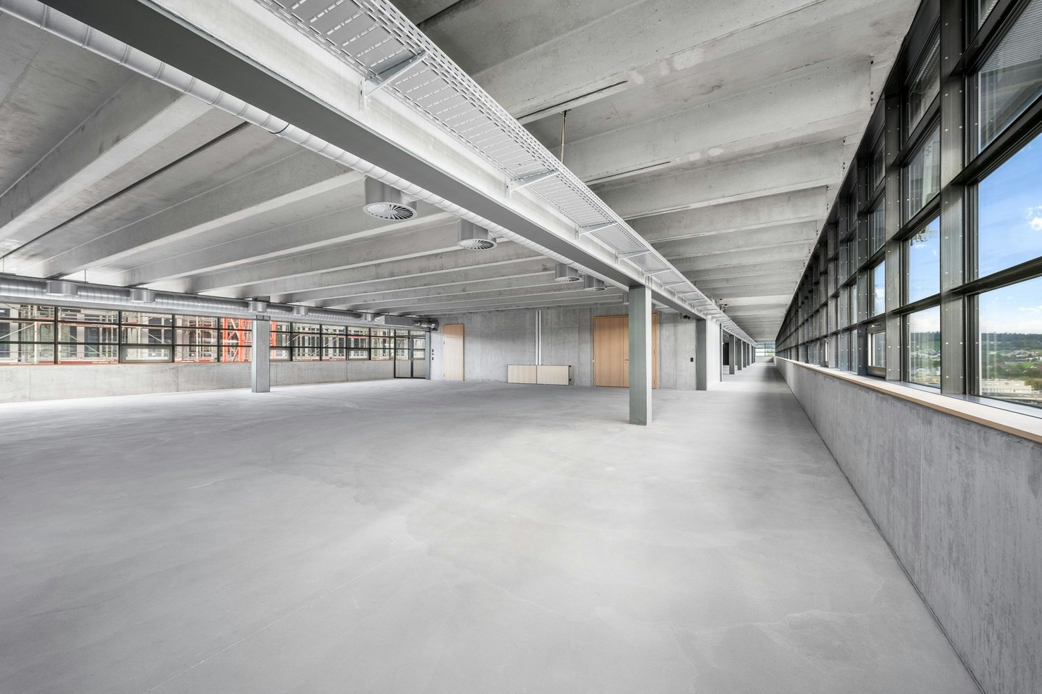 1200m² commercial, photo 3 of 10