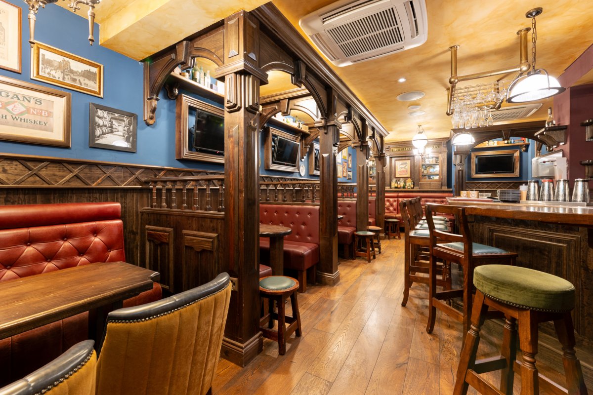 400m² restaurant
Irish Pub for lease
In Basel in a prime location.
For more information please contact us via email., photo 2 of 8