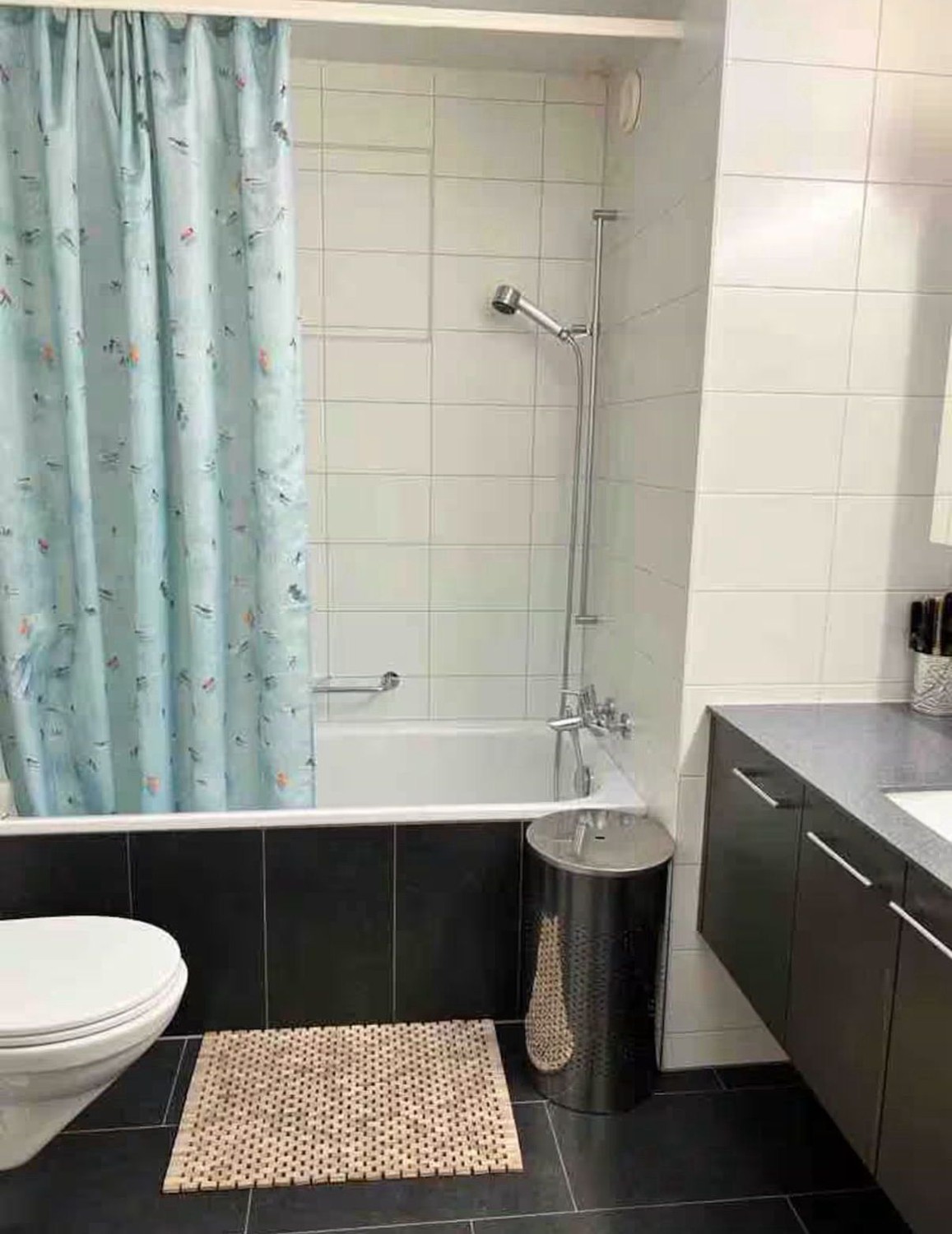 6 rooms apartment