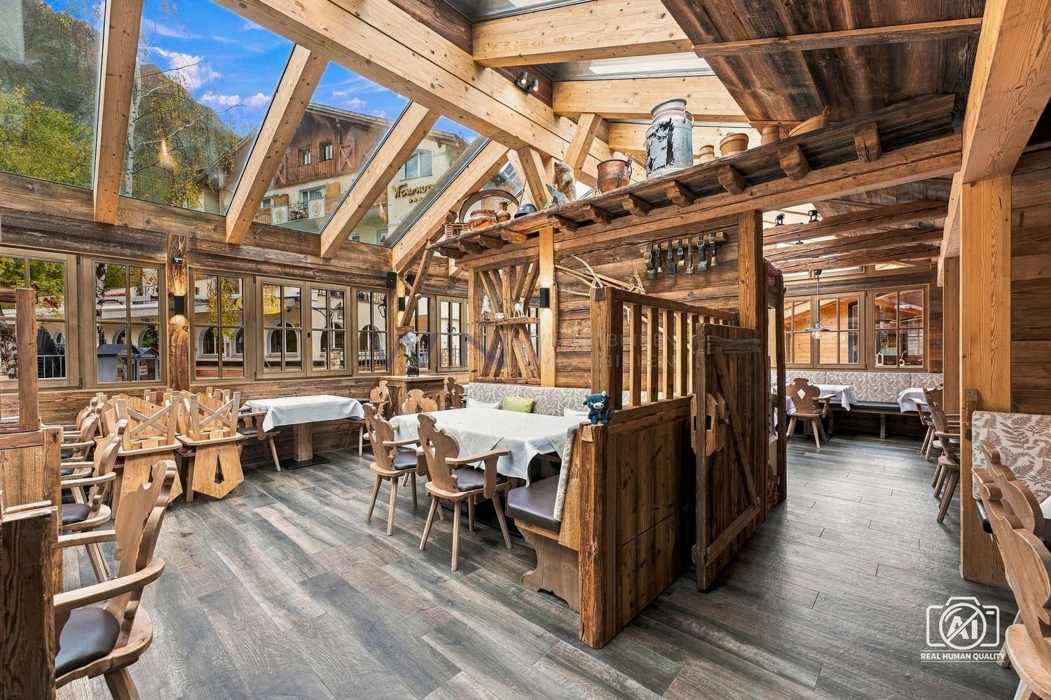 Investissement alpin avec charme et potentiel polyvalent
WE-FACTS
- accès direct aux pistes de ski, vue sur la montagne, proche du centre
- 11 chambres d'hôtes, gastronomie spacieuse, appartement privé de 3,5 pièces, espace bien-être
- sauna et jacuzzi, 29 places de parking, terrasse ensoleillée, c