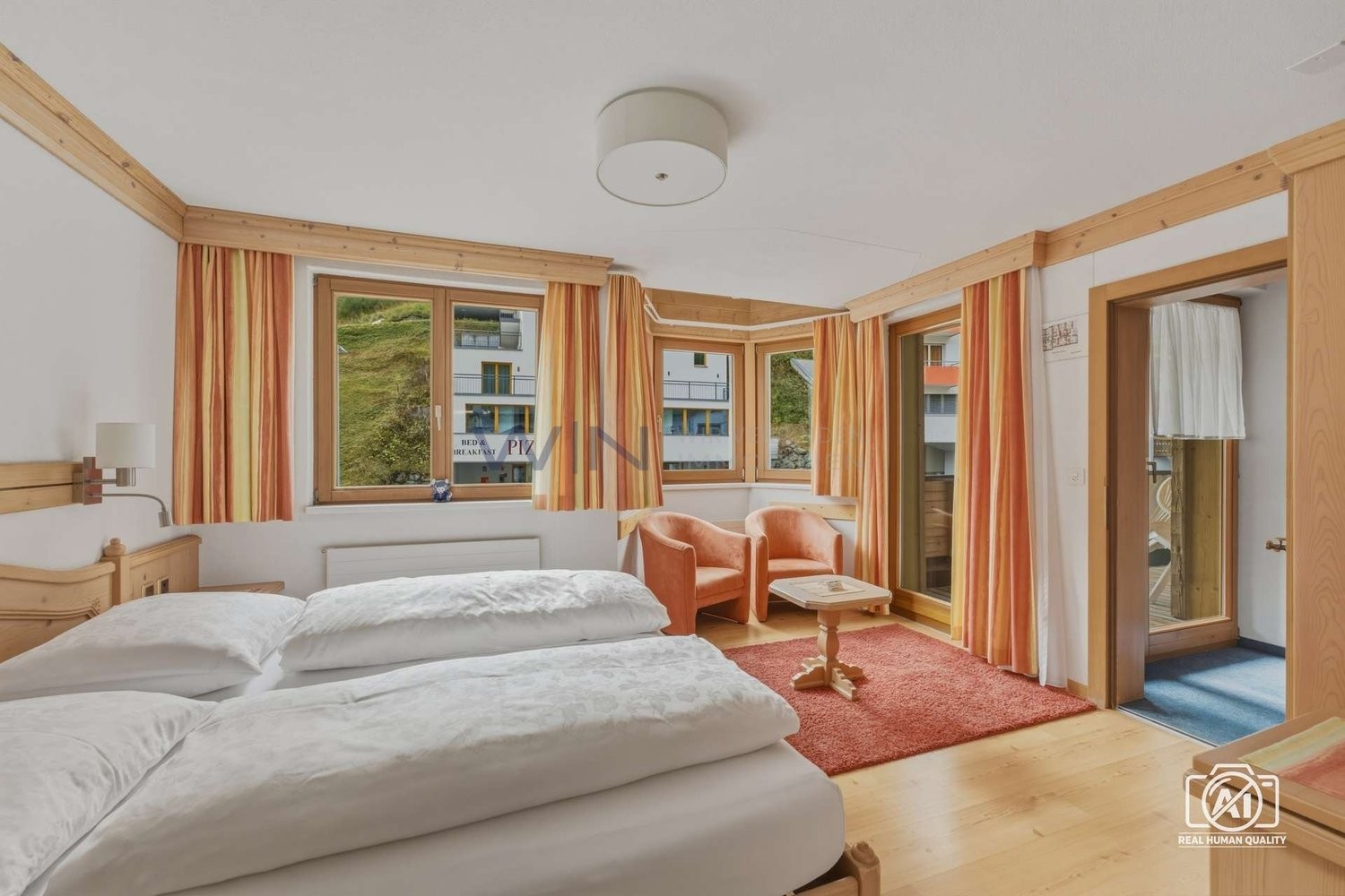 Investissement alpin avec charme et potentiel polyvalent
WE-FACTS
- accès direct aux pistes de ski, vue sur la montagne, proche du centre
- 11 chambres d'hôtes, gastronomie spacieuse, appartement privé de 3,5 pièces, espace bien-être
- sauna et jacuzzi, 29 places de parking, terrasse ensoleillée, c
