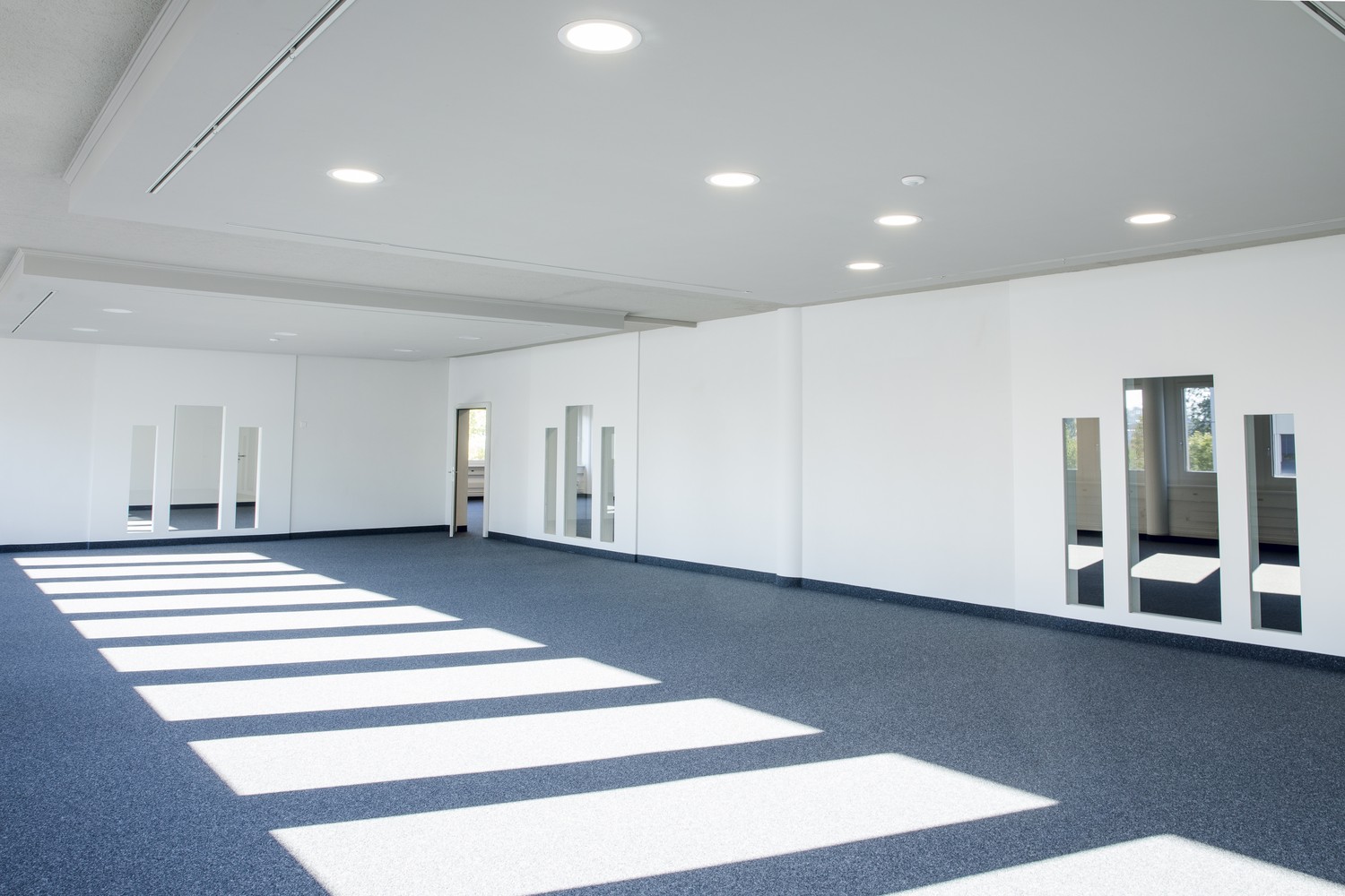 485m² office