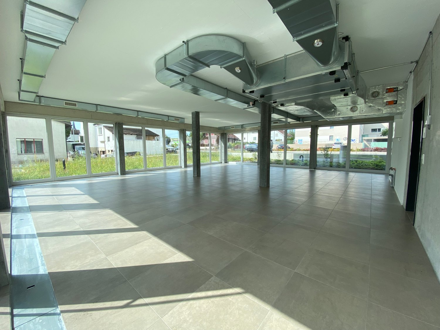 213m² commercial