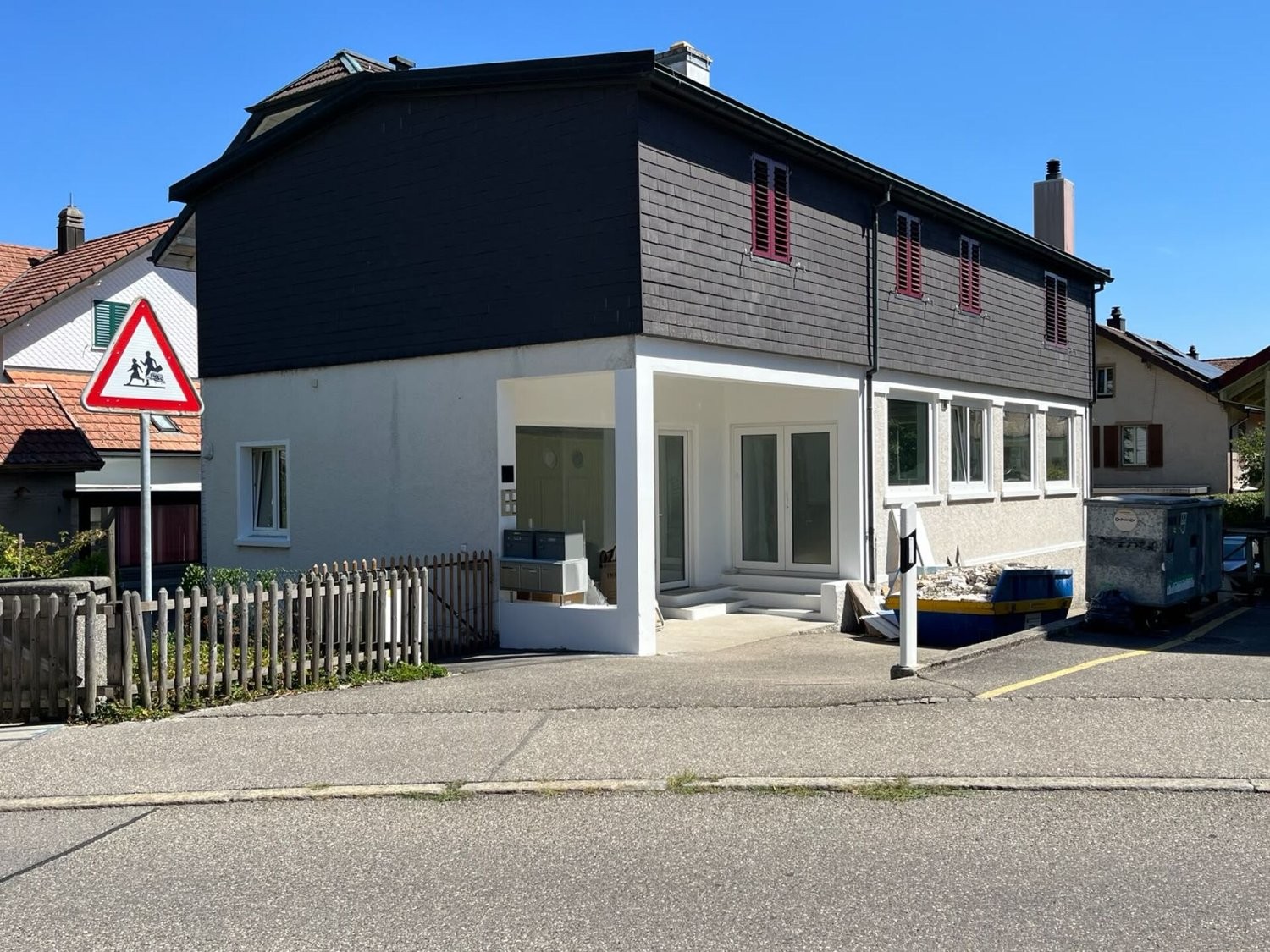 80m² shop