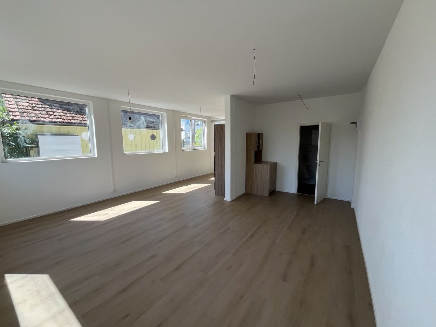 80m² shop