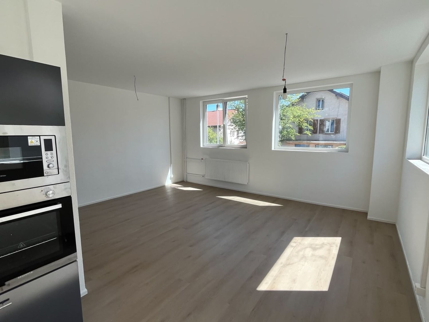 80m² shop