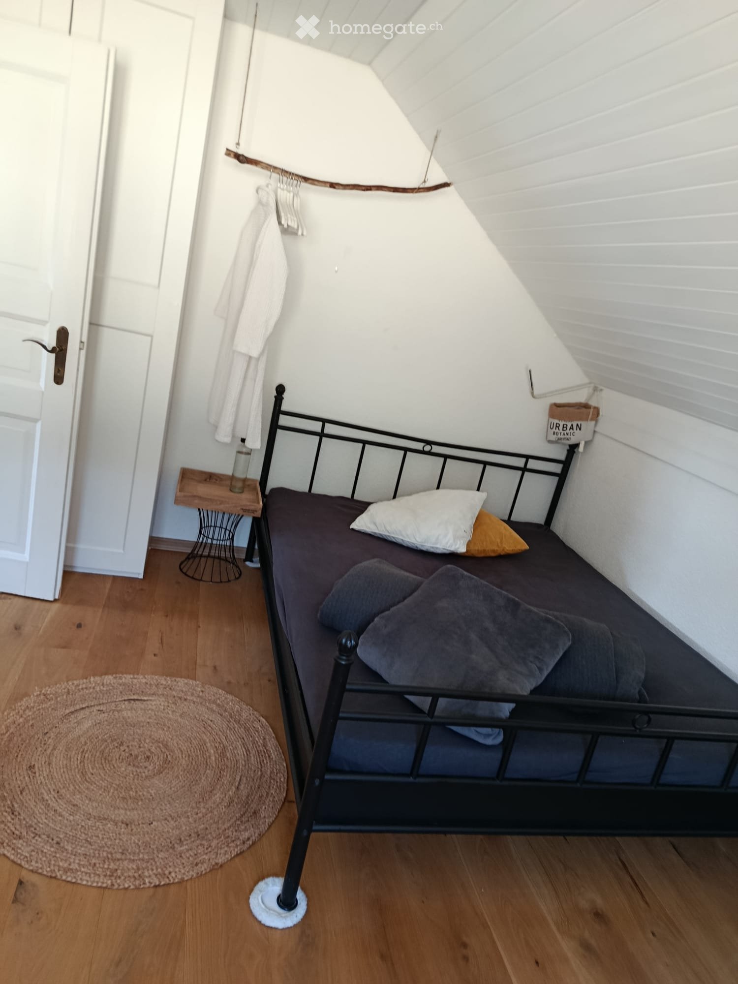 1 room single room