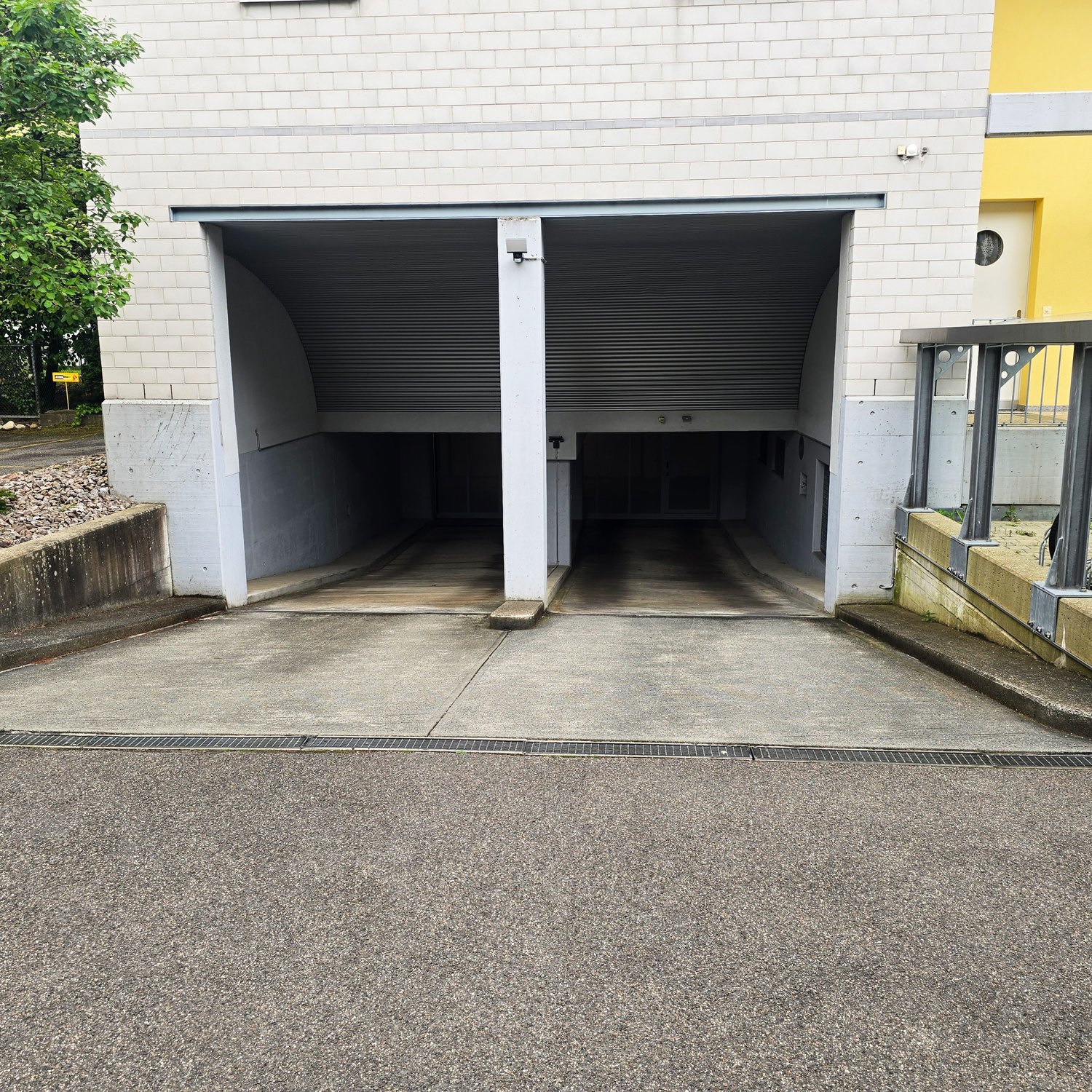 Open slot, photo 3 of 5