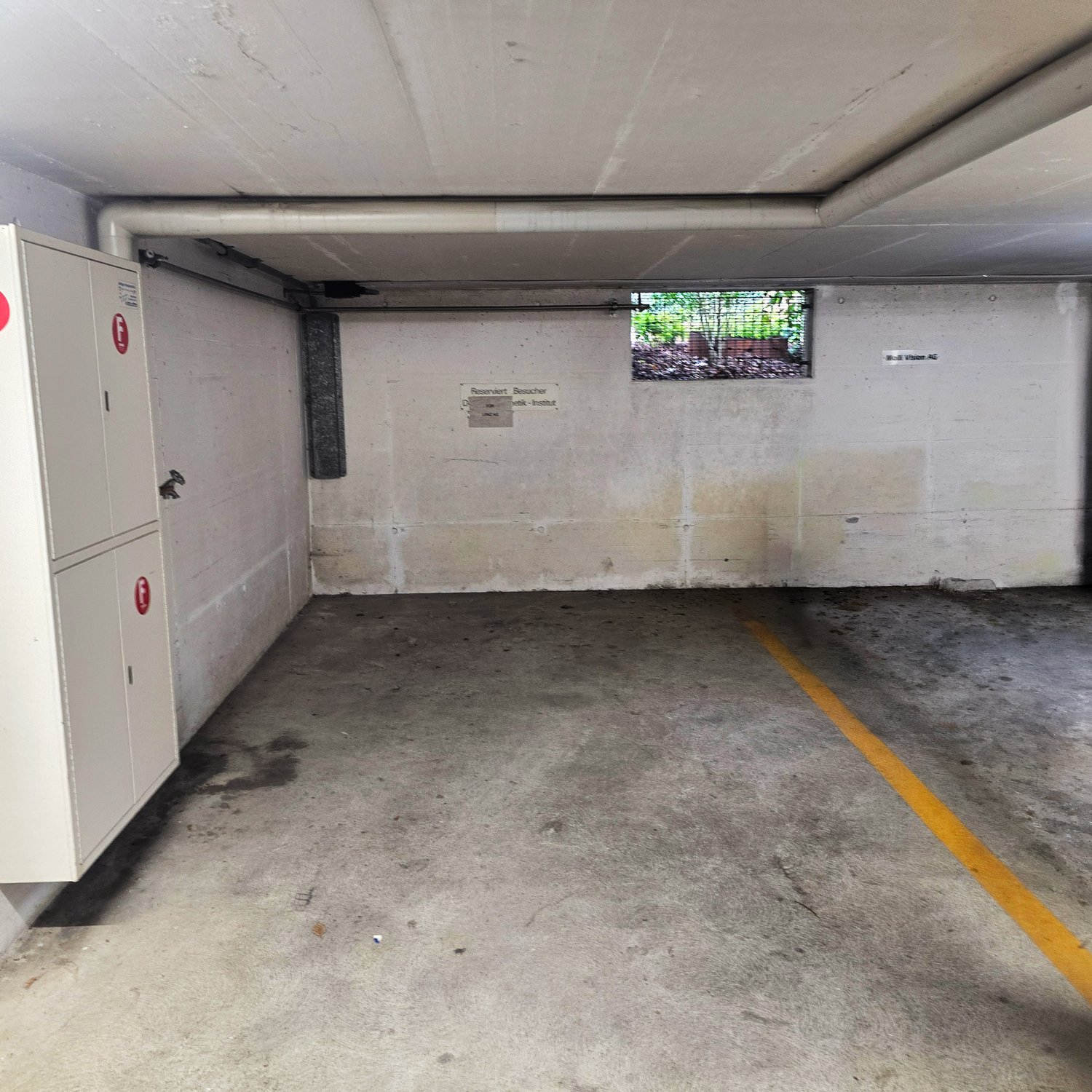 Open slot, photo 4 of 5