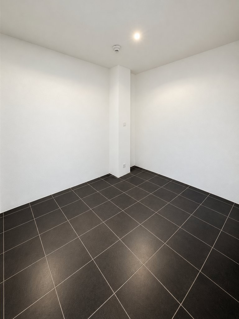 99m² shop, photo 6 of 7