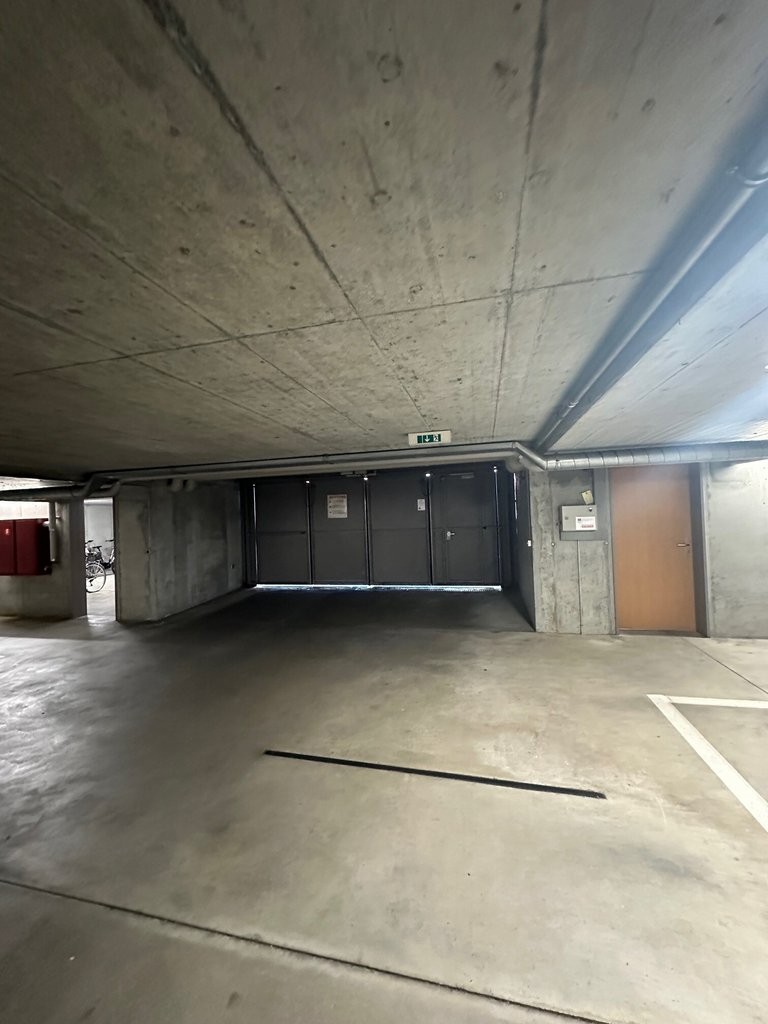 Underground slot, photo 3 of 4