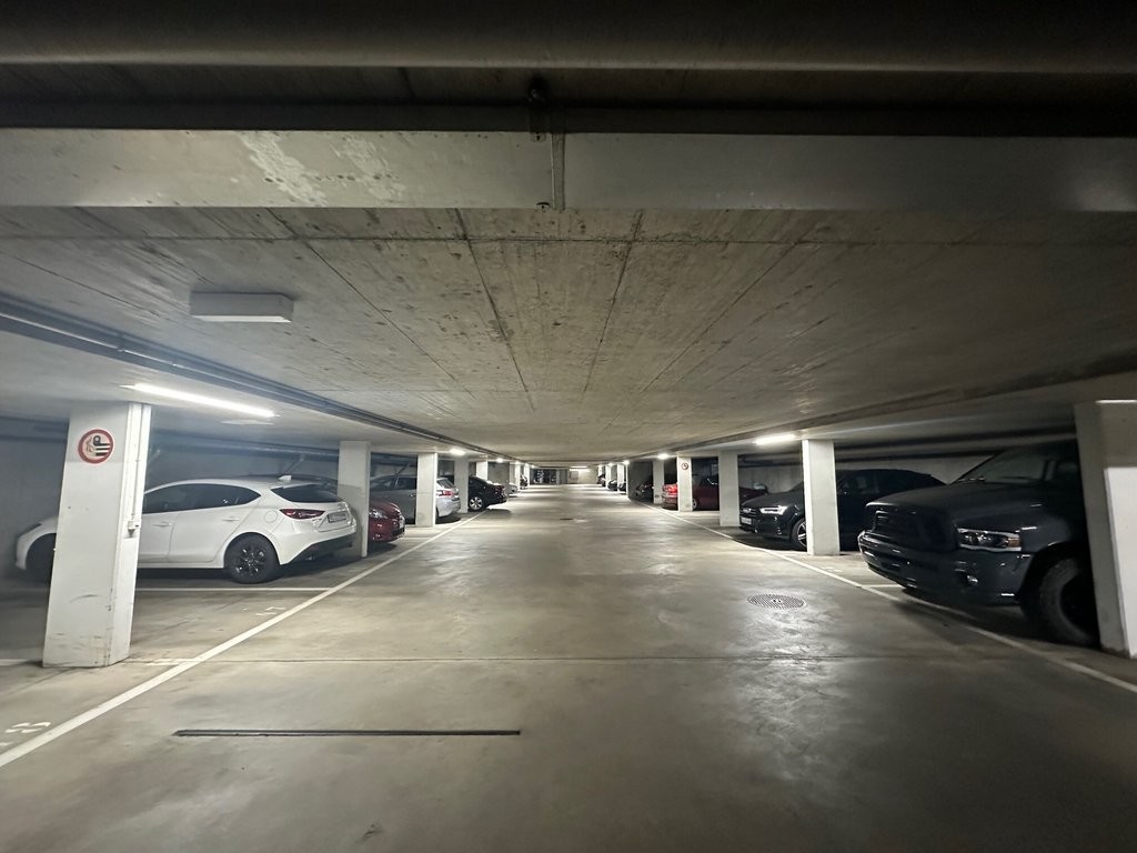 Underground slot, photo 2 of 4