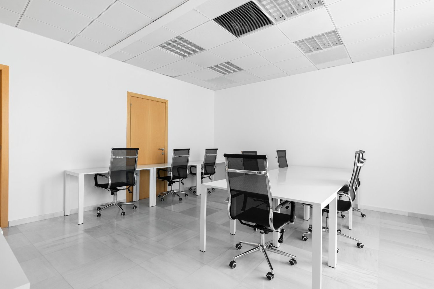 150m² office
