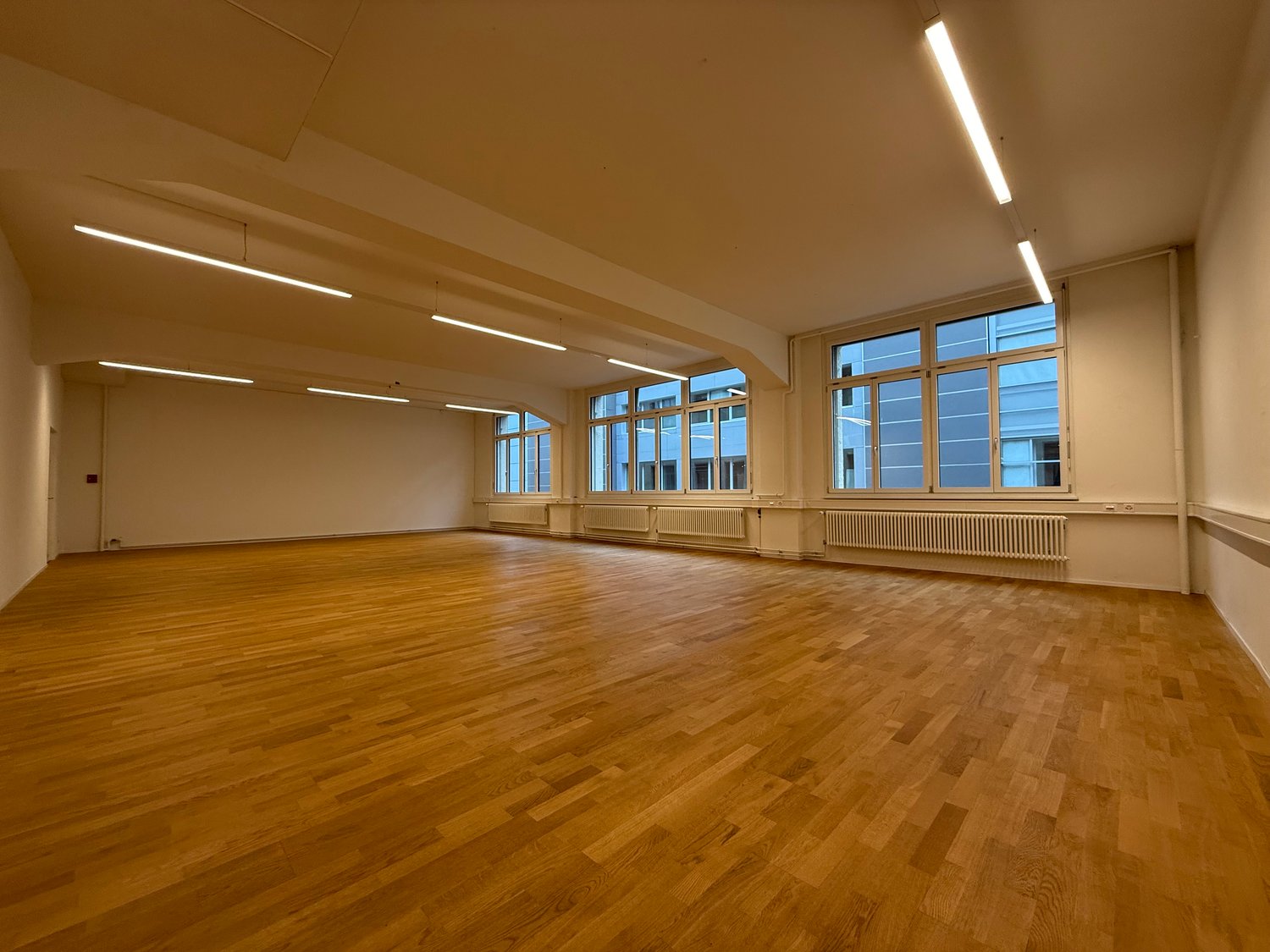 Office, photo 3 of 6