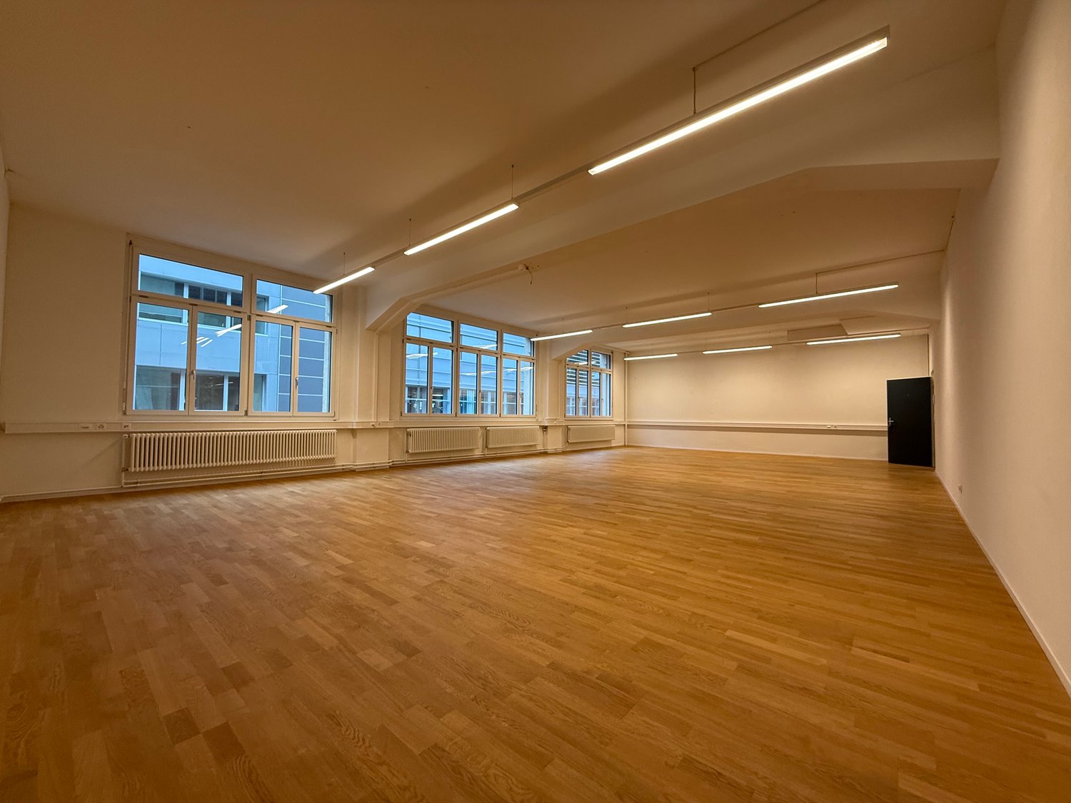 Office, photo 4 of 6