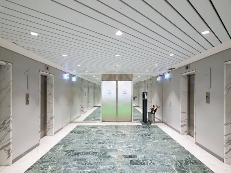 150m² office, photo 1 of 10