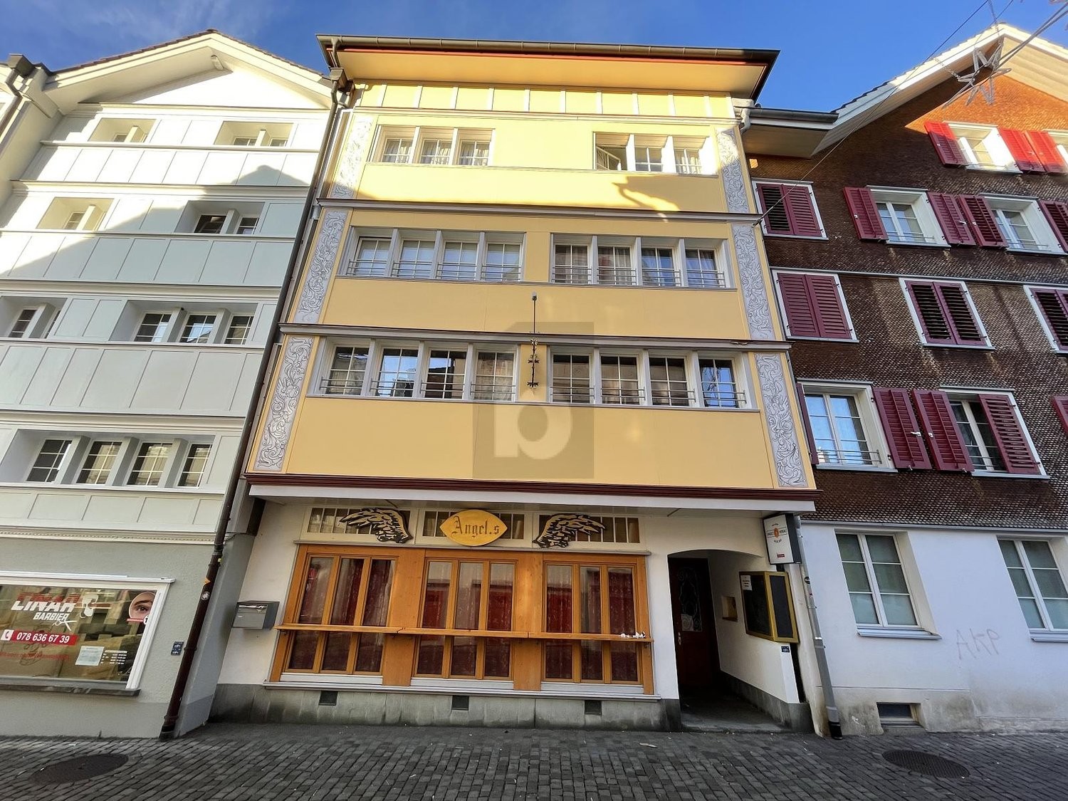 7 rooms row house, photo 1 of 4