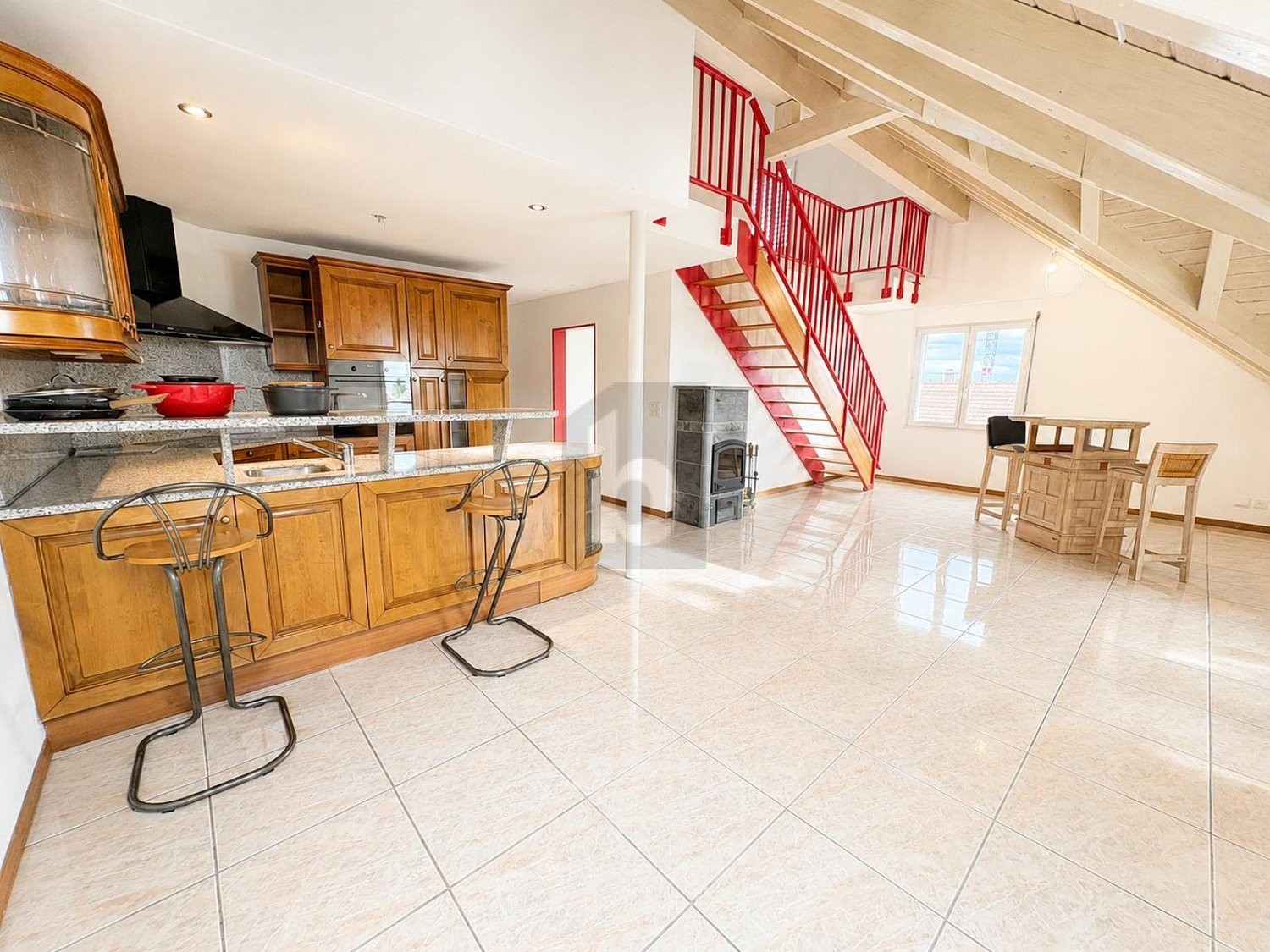 5 rooms duplex, photo 2 of 4
