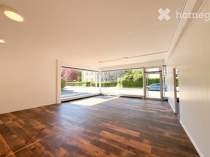 92m² commerciale