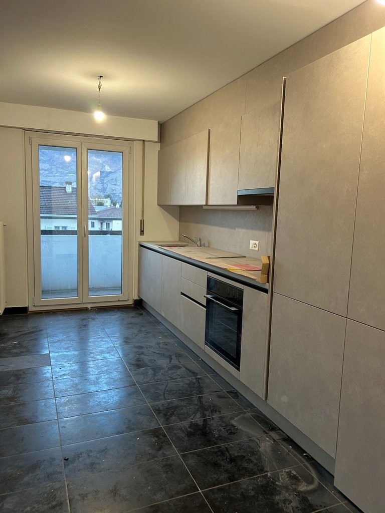 6 rooms apartment