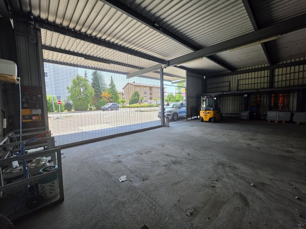 Locale di deposito di 132m²