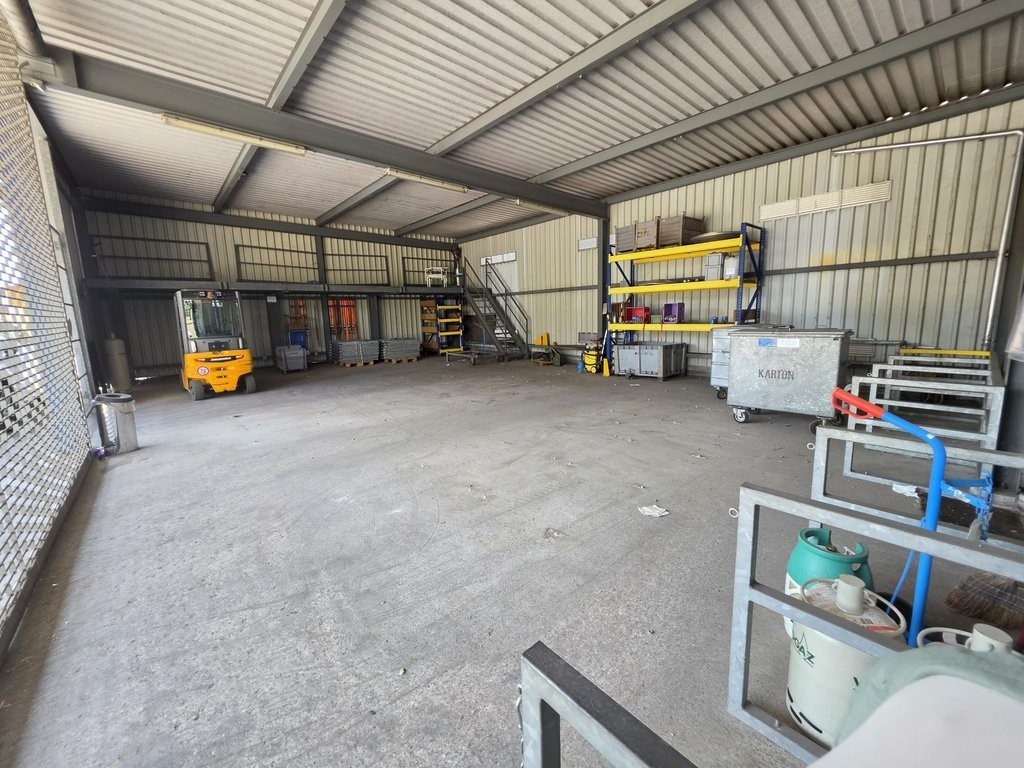 Locale di deposito di 132m²
